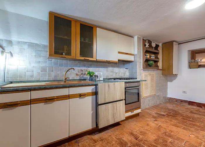 Sardinia Re - Basement Sole Luna * Alghero