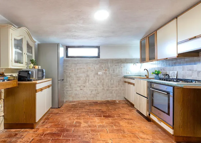 Sardinia Re - Basement Sole Luna *